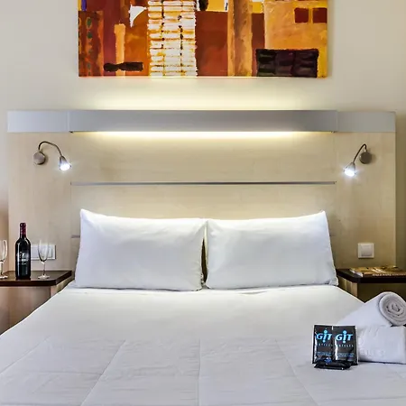 Hotel Yit Ciudad De
