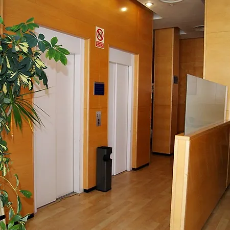 Yit Ciudad De Ξενοδοχείο 3*