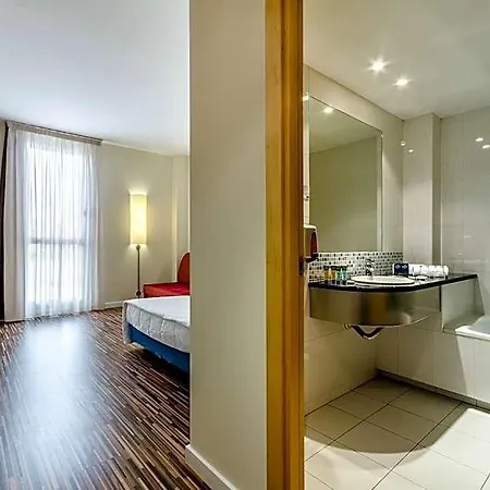 Отель Yit Ciudad De 3*