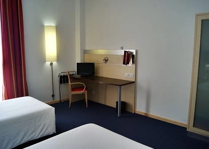 Hotel Yit Ciudad De 3*