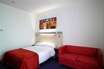 Hotel Yit Ciudad De Zaragoza