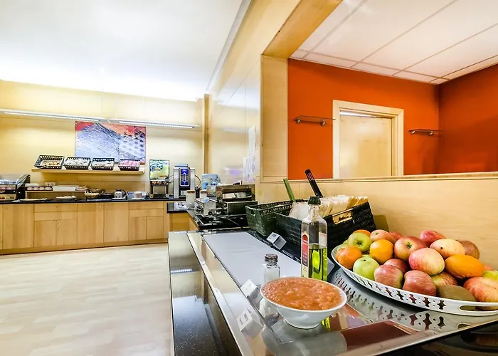 Hotel Yit Ciudad De 3*